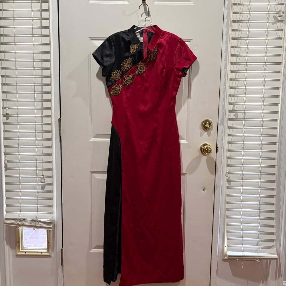 Elegant Long Red and Black Evening Dress